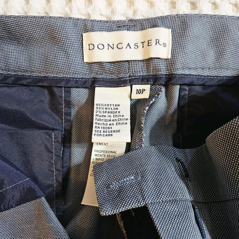 Doncaster Women's Blue 2 Pc Sz 10 Blazer & Sz 10P Pants Suit Business Career Set - Picture 13 of 16